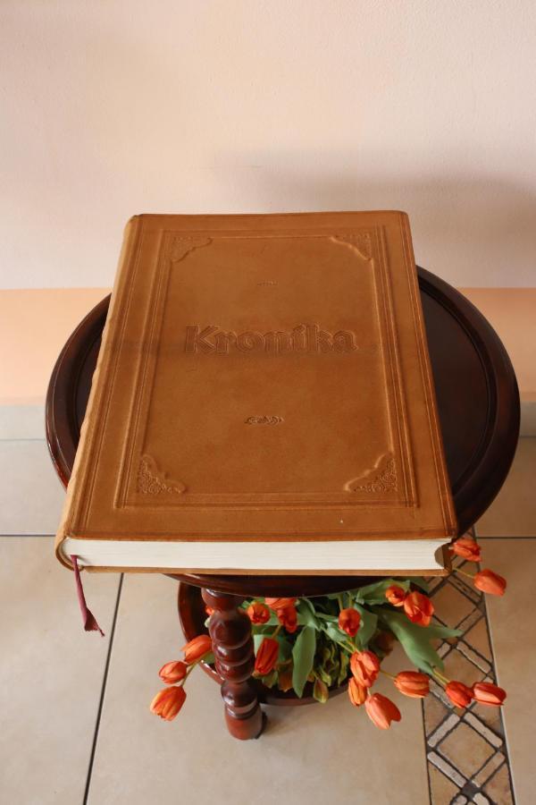 Willa Anna - Pokoje Goscinne โกจัลโควิเซ-เซดรอย ภายนอก รูปภาพ
